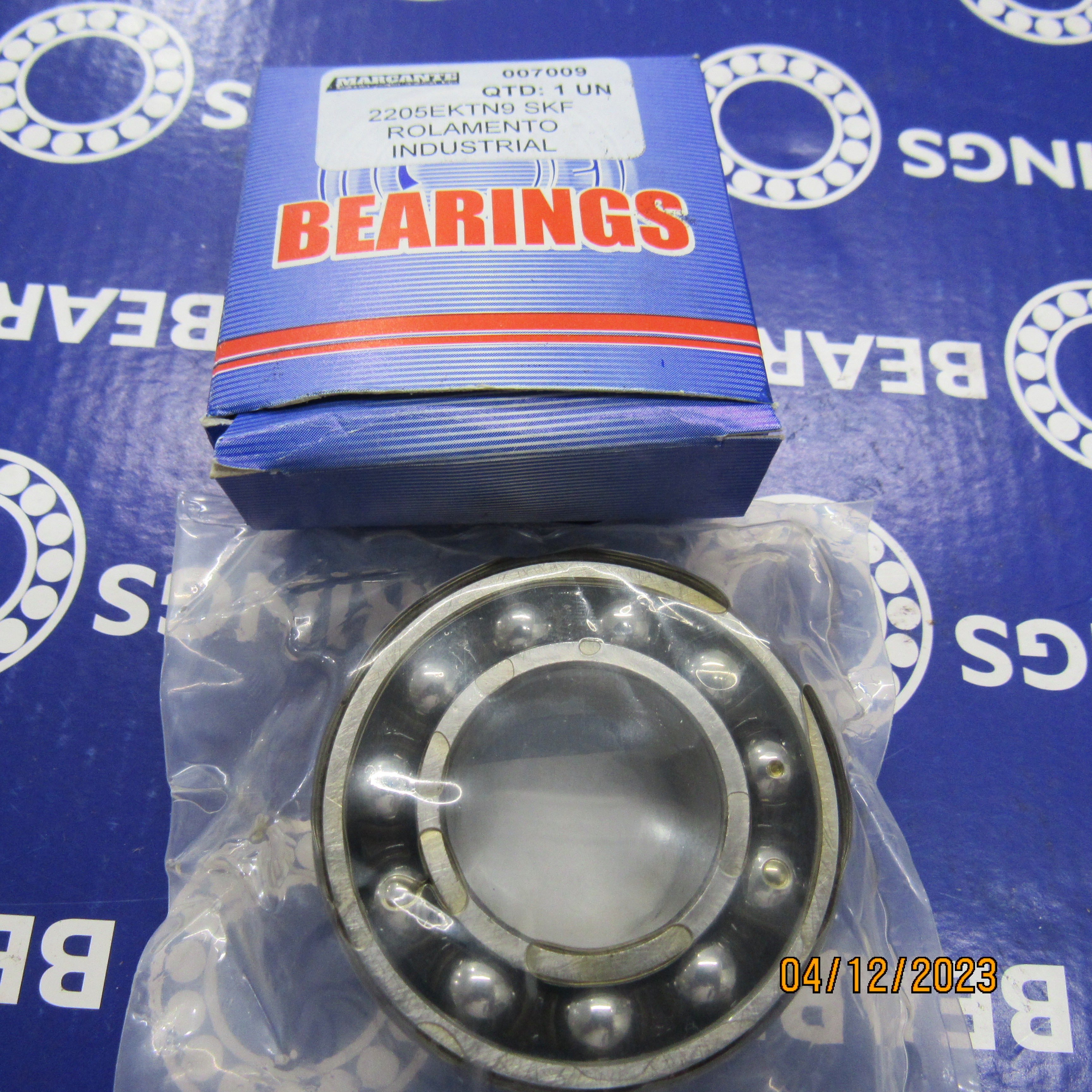2205EKTN9 SKF ROLAMENTO INDUSTRIAL AUTOCOMP ESFERAS 25X52X18(MM) — imagem 2